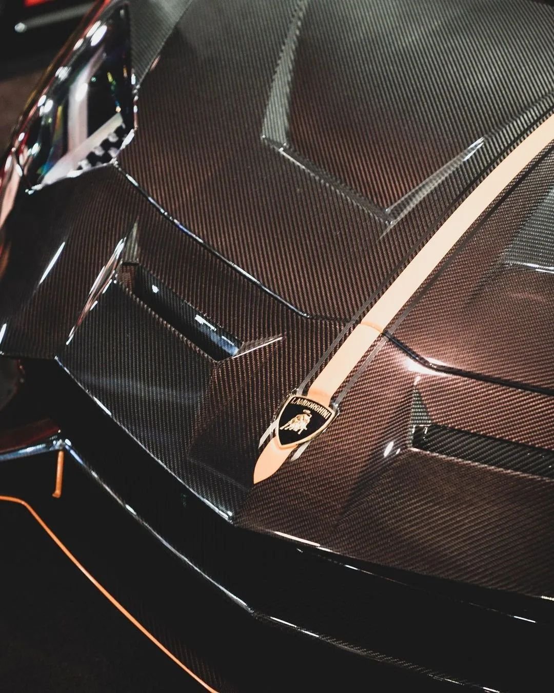 1016 Style Carbon Fiber Front Hood - Lamborghini Aventador - Image 2