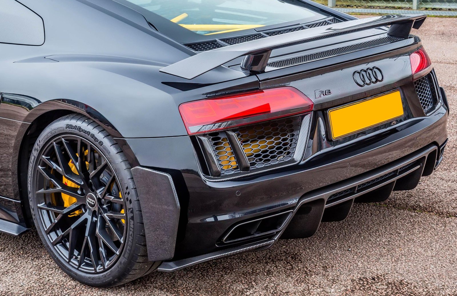 Carbon Fiber Rear Bumper Fins - Audi R8 V10 Gen 2 - Image 2